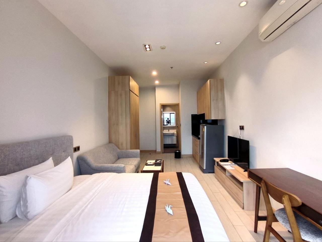 The View Serviced Residence 豪景日式酒店公寓 Пномпень Экстерьер фото