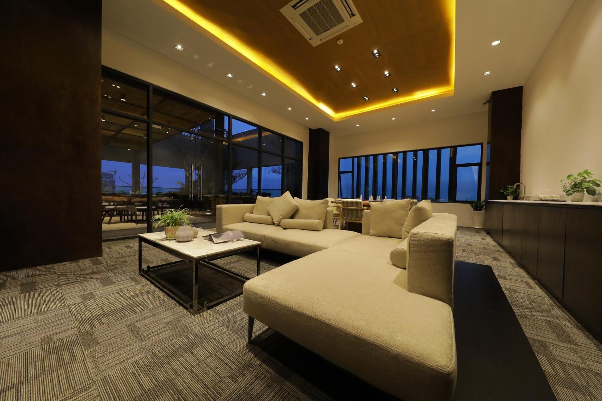 The View Serviced Residence 豪景日式酒店公寓 Пномпень Экстерьер фото